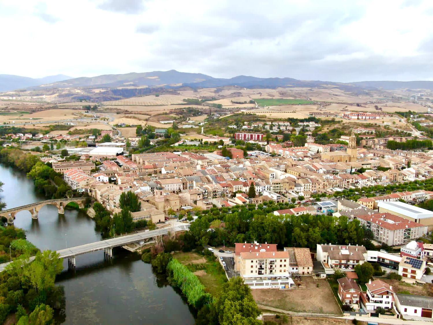 Apartamentos Puente la Reina Dış mekan fotoğraf