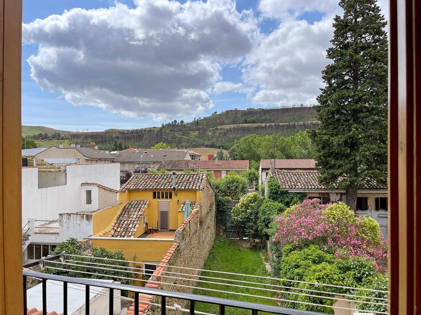 Apartamentos Puente la Reina Dış mekan fotoğraf